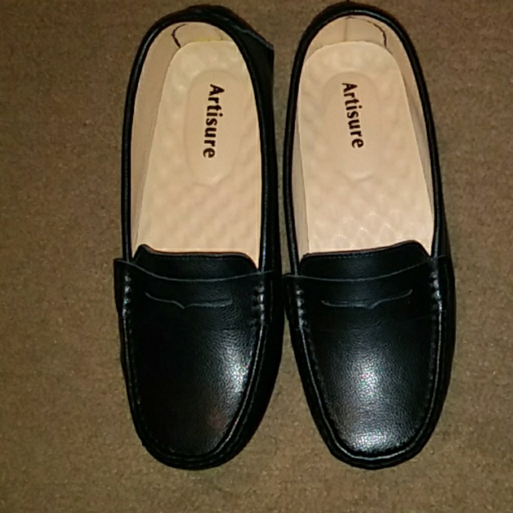 Women's Classic Genuine Leather Penny Loafer